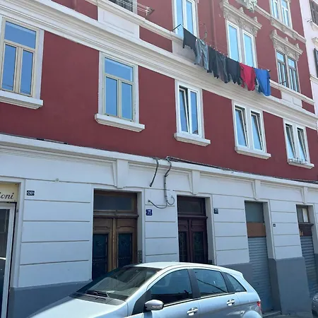 Red Velvet Daire Trieste