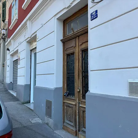 Red Velvet Apartament *